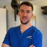 Arcadi, physiothérapeute chez Physio Clinics. Il est responsable du centre de Payerne.