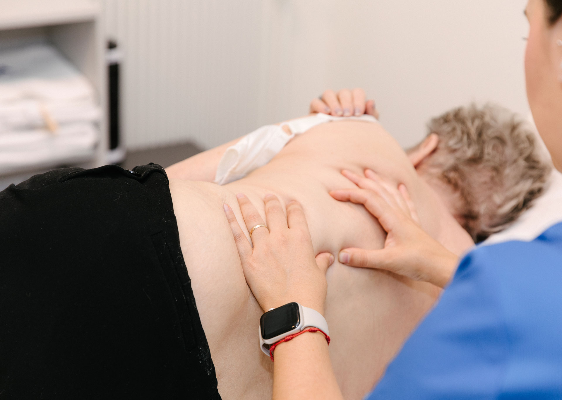 Soin de physiothérapie pour le mal de dos chez Physio Clinics