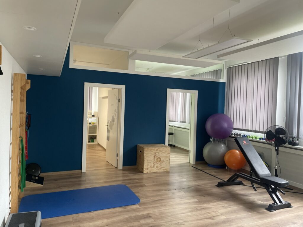 Semsales Physio Clinics: grande salle active pour rééducation.