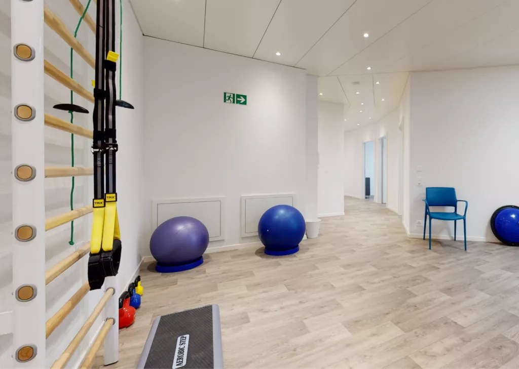 Salle active de 110m2 chez Physio Clinics à Collombey.