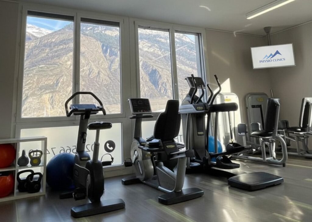 Salle active de fitness pour la rééducation en physiothérapie chez Physio Clinics à Saxon.