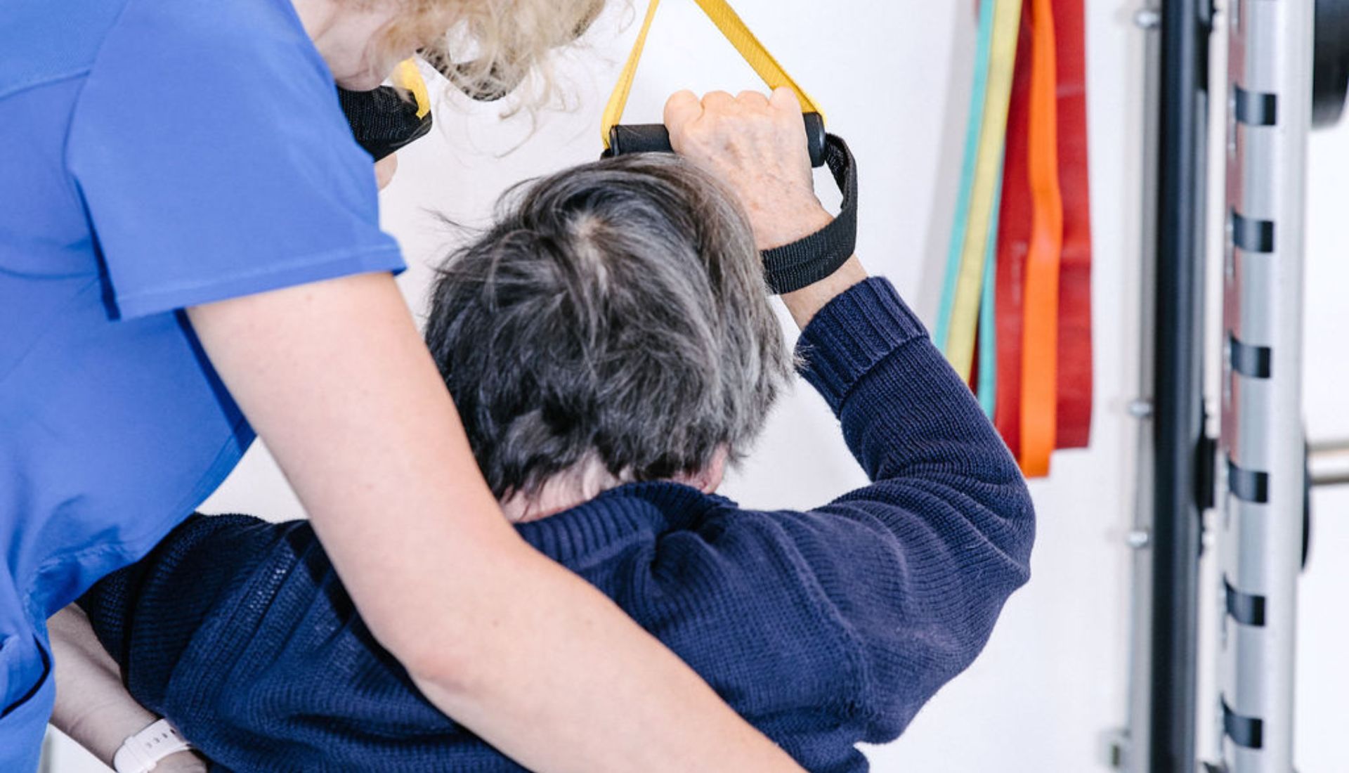 Rééducation spécialisée pour personnes âgées chez Physio Clinics.