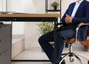 mal-de-dos-au-bureau-physio-clinics Mal de dos au bureau : 3 exercices simples à faire au quotidien